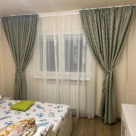 Apartamento Garsoniera Lux Mioritei Bacău Exterior foto