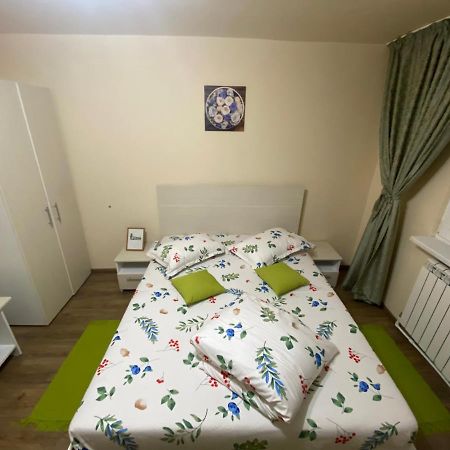 Apartamento Garsoniera Lux Mioritei Bacău Exterior foto