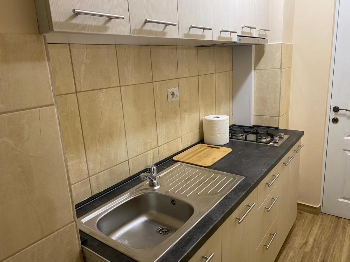 Apartamento Garsoniera Lux Mioritei Bacău Exterior foto
